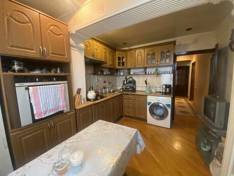 5 otaqlı köhnə tikili - Azadlıq Prospekti m. - 110 m²