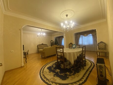 5 otaqlı köhnə tikili - Azadlıq Prospekti m. - 110 m²