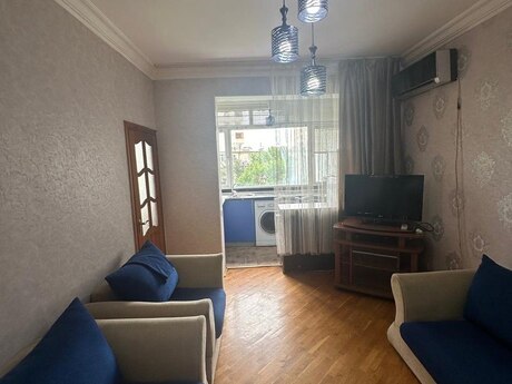 2 otaqlı köhnə tikili - Memar Əcəmi m. - 58 m²