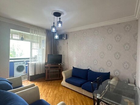 2 otaqlı köhnə tikili - Memar Əcəmi m. - 58 m²