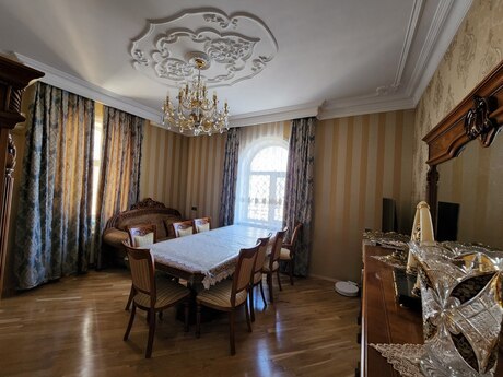 5 otaqlı həyət evi/bağ evi - Binəqədi r. - 340 m²