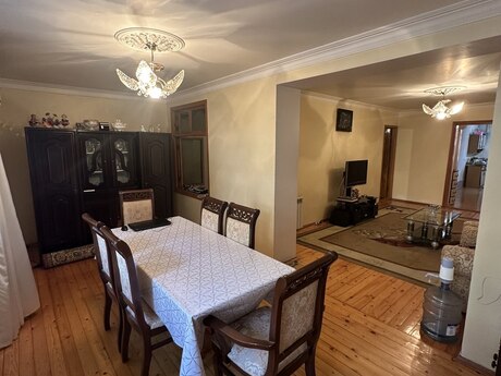 Elan №5833193 - Bakı, İnşaatçılar m., 6 otaqlı, 150 m², 1/5 mərtəbə
