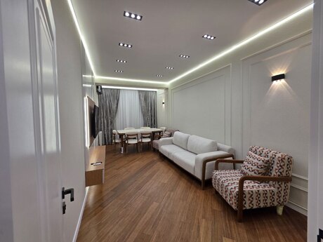 Elan №5833309 - Bakı, 28 May m., 2 otaqlı, 70 m², 12/17 mərtəbə
