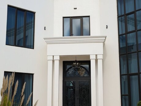 5 otaqlı həyət evi/bağ evi - Mərdəkan q. - 300 m²