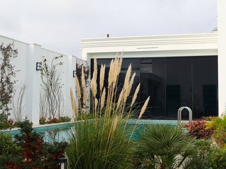 5 otaqlı həyət evi/bağ evi - Mərdəkan q. - 300 m²