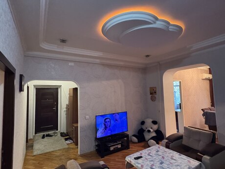 3 otaqlı köhnə tikili - Nərimanov r. - 85 m²