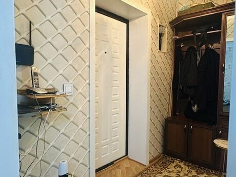 3 otaqlı köhnə tikili - Elmlər Akademiyası m. - 55 m²