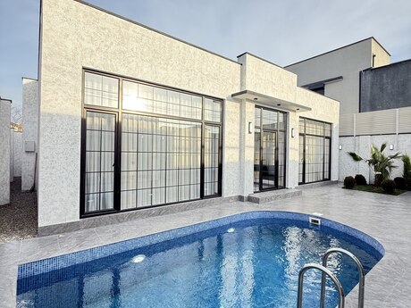 4 otaqlı həyət evi/bağ evi - Mərdəkan q. - 160 m²