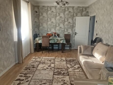 2 otaqlı köhnə tikili - Bakıxanov q. - 35 m²