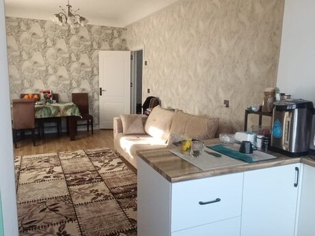 2 otaqlı köhnə tikili - Bakıxanov q. - 35 m²