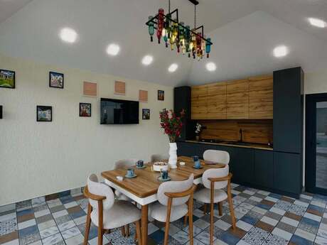 4 otaqlı həyət evi/bağ evi - Mərdəkan q. - 280 m²