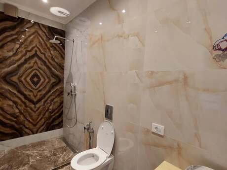 4 otaqlı həyət evi/bağ evi - Mərdəkan q. - 400 m²