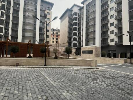 3 otaqlı mənzil, 145 m², Ağ şəhər: 674 000 ₼ 2