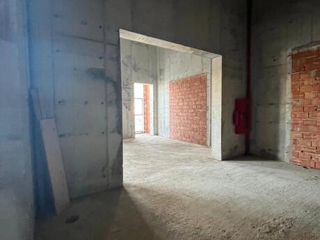 Obyekt - Ağ şəhər q. - 93 m²
