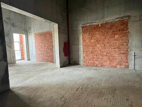 Obyekt - Ağ şəhər q. - 93 m²