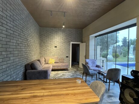 5 otaqlı həyət evi/bağ evi - Şüvəlan q. - 300 m²