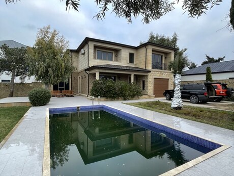 5 otaqlı həyət evi/bağ evi - Şüvəlan q. - 300 m²
