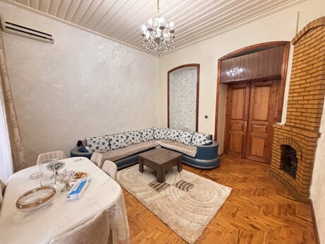 3 otaqlı köhnə tikili - İçəri Şəhər m. - 80 m²