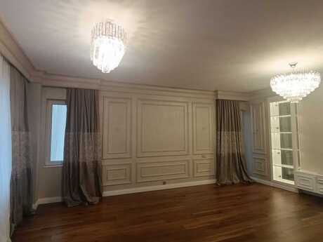 4 otaqlı yeni tikili - Şah İsmayıl Xətai m. - 210 m²