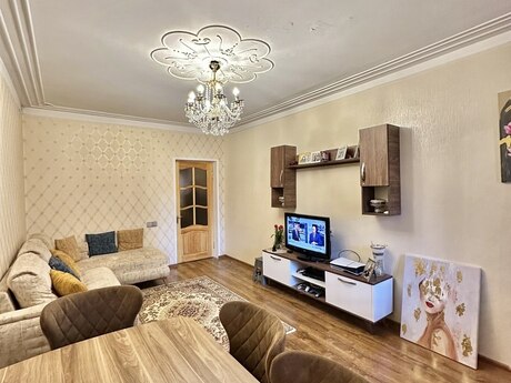 3 otaqlı köhnə tikili - Nəriman Nərimanov m. - 90 m²