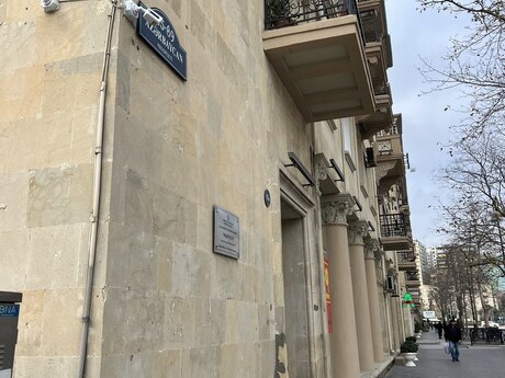 2 otaqlı köhnə tikili - İçəri Şəhər m. - 50 m²
