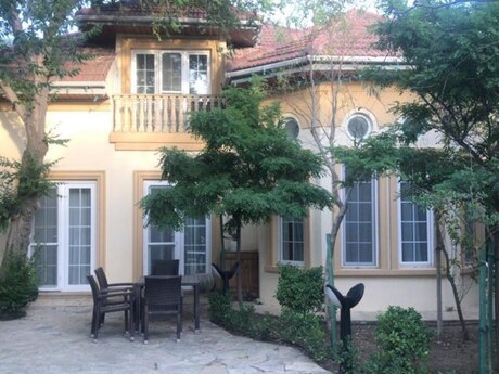 3 otaqlı həyət evi/bağ evi - Nardaran q. - 320 m²