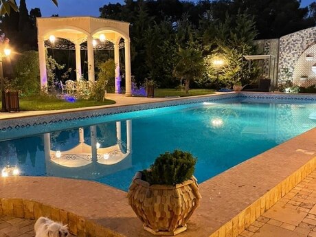 6 otaqlı həyət evi/bağ evi - Mərdəkan q. - 700 m²