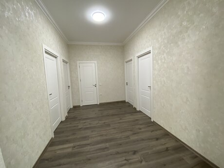 3-комн. новостройка - м. 20 января - 96.6 м²