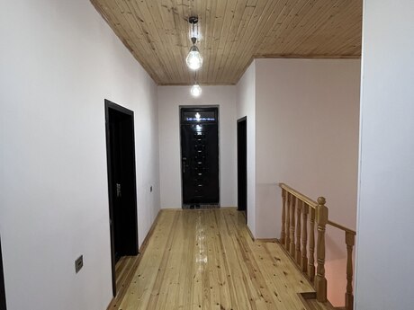 6-комн. дом/дача - пос. Дюбенди - 200 м²