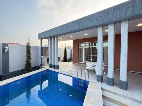 5 otaqlı həyət evi/bağ evi - Mərdəkan q. - 246 m²