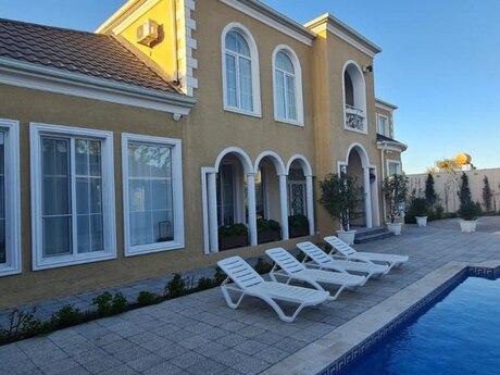 5 otaqlı həyət evi/bağ evi - Mərdəkan q. - 400 m²