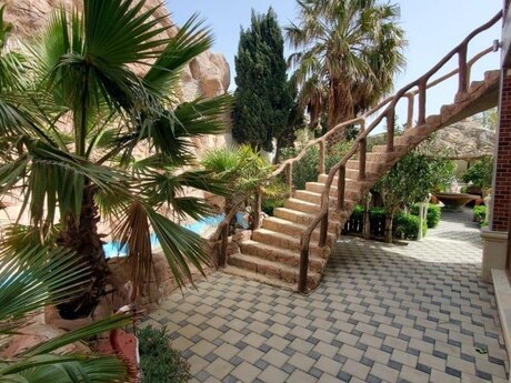 5 otaqlı həyət evi/bağ evi - Mərdəkan q. - 500 m²