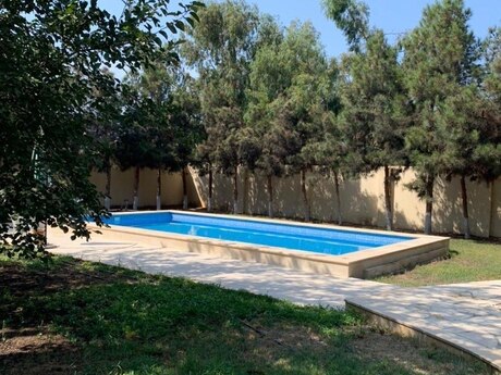 4 otaqlı həyət evi/bağ evi - Mərdəkan q. - 380 m²