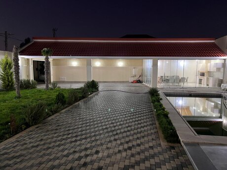 5 otaqlı həyət evi/bağ evi - Mərdəkan q. - 340 m²