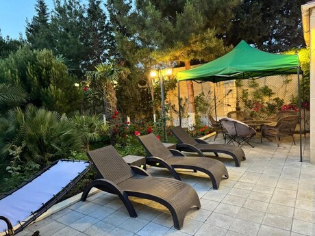 5 otaqlı həyət evi/bağ evi - Mərdəkan q. - 450 m²