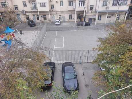 2 otaqlı köhnə tikili - 28 May m. - 90 m²