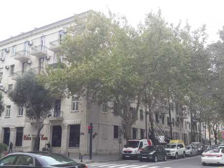 2 otaqlı köhnə tikili - 28 May m. - 90 m²