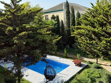 5 otaqlı həyət evi/bağ evi - Mərdəkan q. - 450 m²