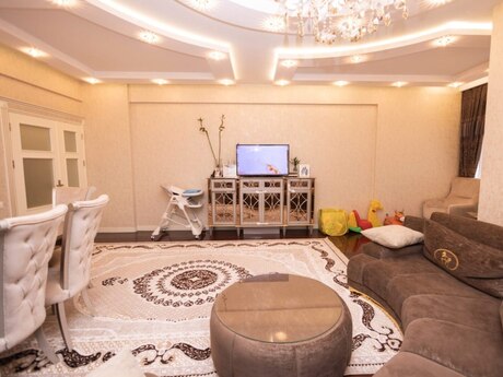 4-комнатная квартира, 220 м², Nərimanov: 580 000 ₼ 3