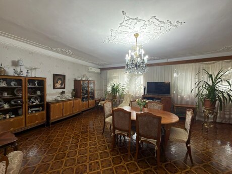 4 otaqlı köhnə tikili - Nərimanov r. - 110 m²