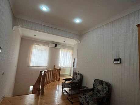 5 otaqlı həyət evi/bağ evi - Avtovağzal m. - 250 m²