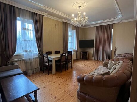 5 otaqlı həyət evi/bağ evi - Avtovağzal m. - 250 m²