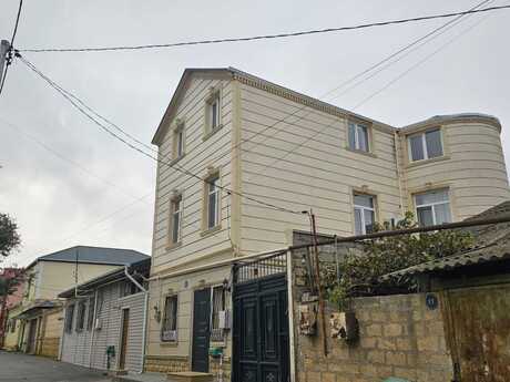 9 otaqlı həyət evi/bağ evi - Badamdar q. - 250 m²