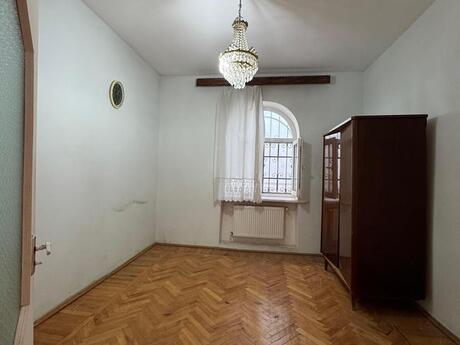 6 otaqlı həyət evi/bağ evi - Mərdəkan q. - 610 m²