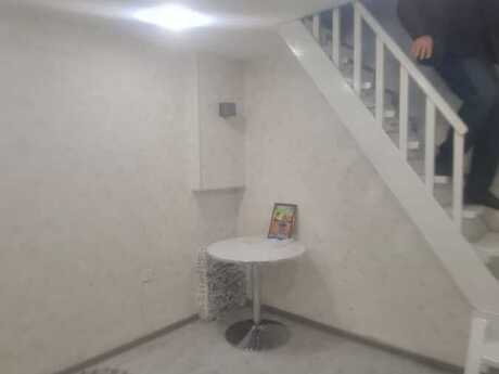2 otaqlı köhnə tikili - 28 May m. - 45 m²