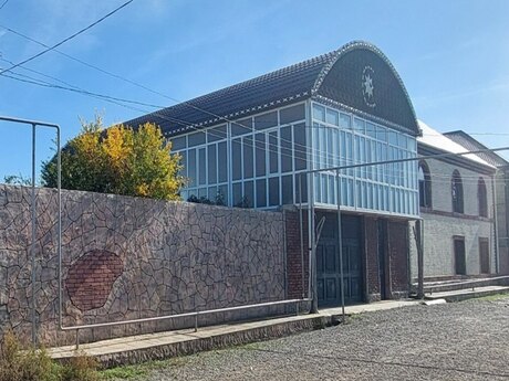 9 otaqlı həyət evi/bağ evi - Tovuz - 363.7 m²