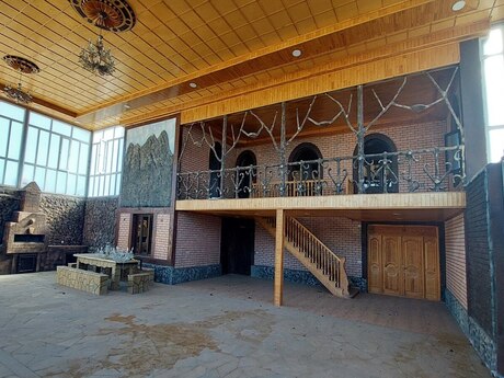 9 otaqlı həyət evi/bağ evi - Tovuz - 363.7 m²