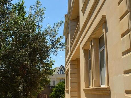 8 otaqlı həyət evi/bağ evi - Badamdar q. - 290 m²