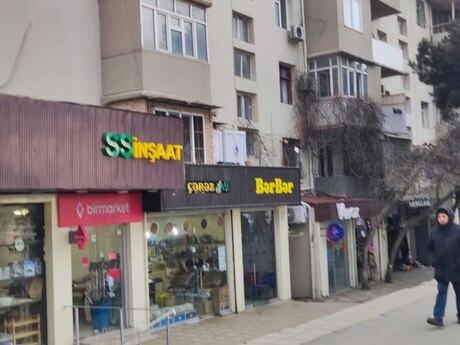 3 otaqlı köhnə tikili - İnşaatçılar m. - 77 m²