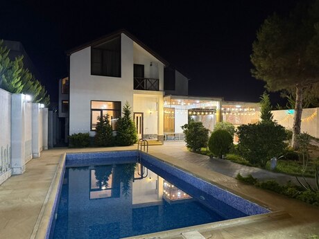 5 otaqlı həyət evi/bağ evi - Mərdəkan q. - 270 m²
